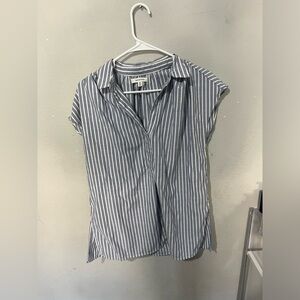 Max Studio Shirt Women Size Medium Ivory Blue Striped‎ Short Sleeve